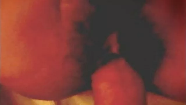 Vitress Tamayo in rosa gratis alte pornofilme und weißen Punkten