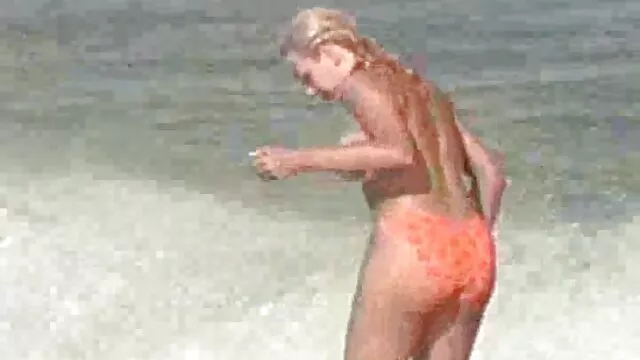 Hot Cam Model Elay Spielt auf der Veranda in einem Strandhaus alte pornofilme kostenlos Sweet Squirt