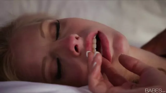 Anita historische sex filme und Neona spielen mit einander und Schwanz